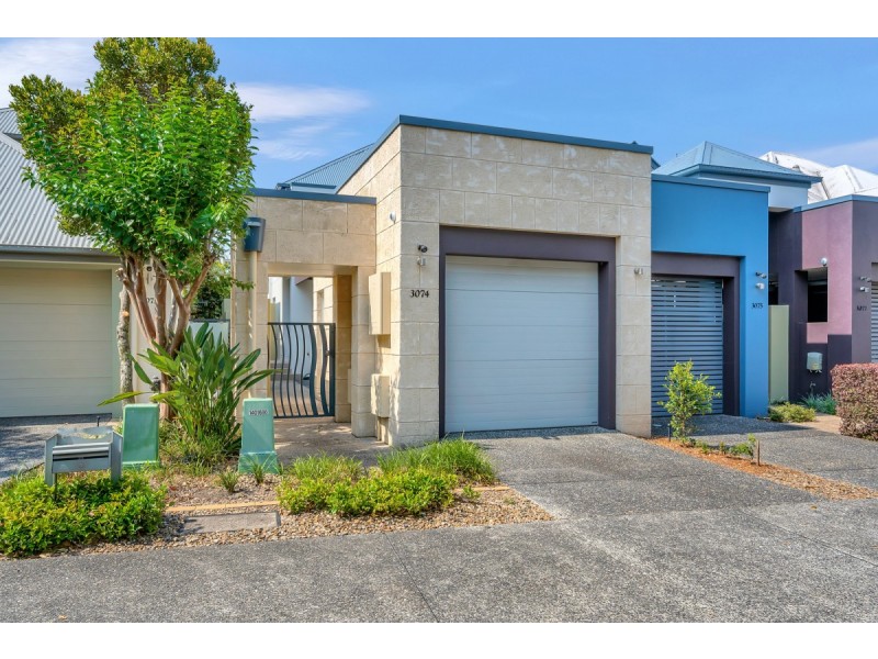 3074 Quay South Drive, Carrara QLD 4211