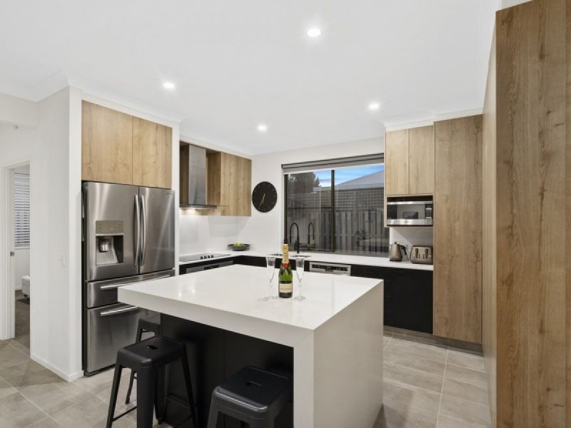 2 Settlers Avenue, Maudsland QLD 4210