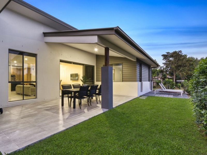 2 Settlers Avenue, Maudsland QLD 4210