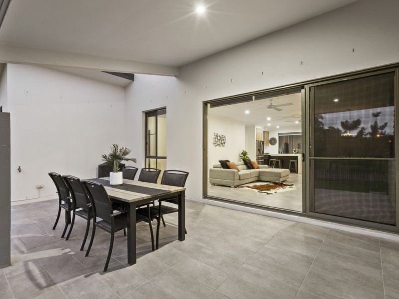 2 Settlers Avenue, Maudsland QLD 4210