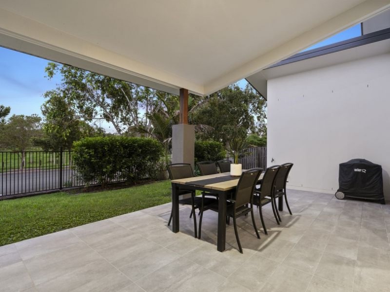 2 Settlers Avenue, Maudsland QLD 4210