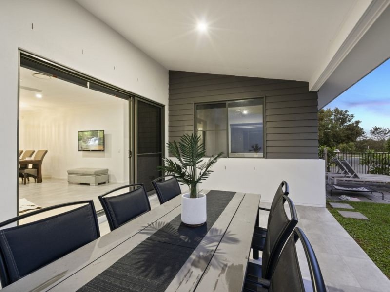 2 Settlers Avenue, Maudsland QLD 4210