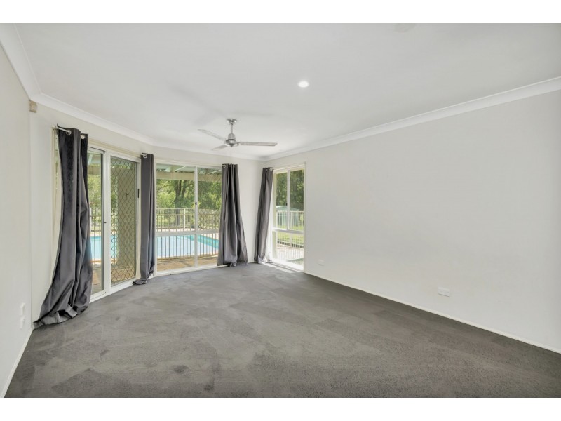 10 Timberlea Court, Helensvale QLD 4212