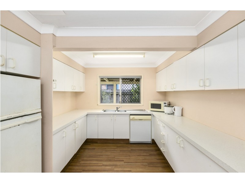 24 Oak Avenue, Surfers Paradise QLD 4217