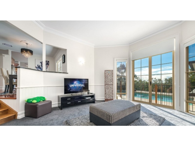 88 Tamworth Drive, Helensvale QLD 4212