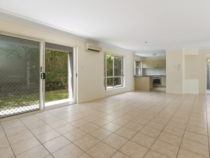 8/1 Carnarvon Court, Oxenford QLD 4210