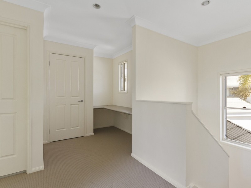 8/1 Carnarvon Court, Oxenford QLD 4210