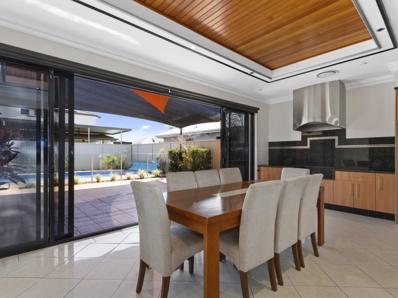 8 Lagos Court, Coombabah QLD 4216