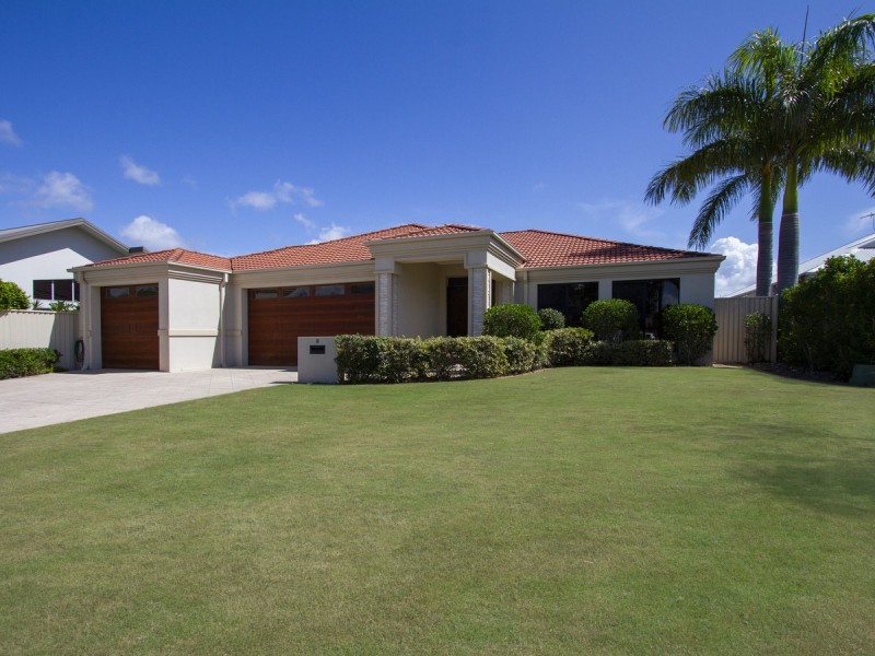 8 Lagos Court, Coombabah QLD 4216