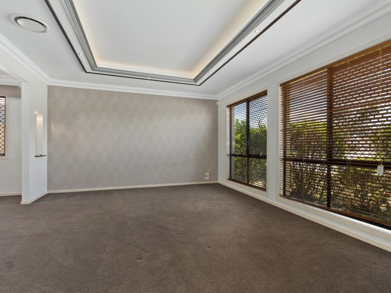 8 Lagos Court, Coombabah QLD 4216