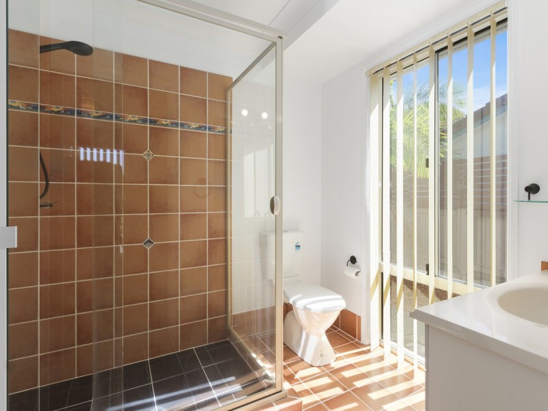 2 Creekview Street, Helensvale QLD 4212