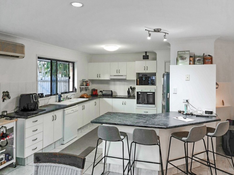 18 Westpark Court, Helensvale QLD 4212