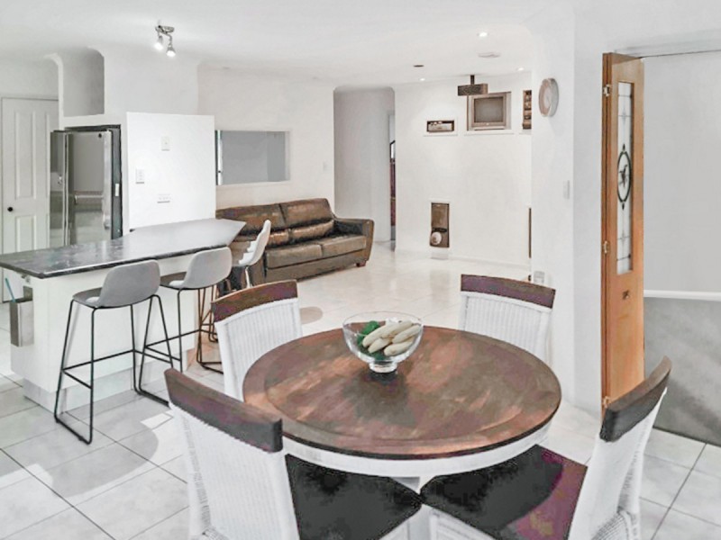 18 Westpark Court, Helensvale QLD 4212