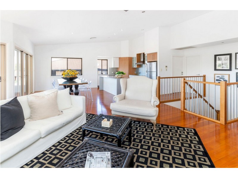 28 Monterey Keys Drive, Helensvale QLD 4212