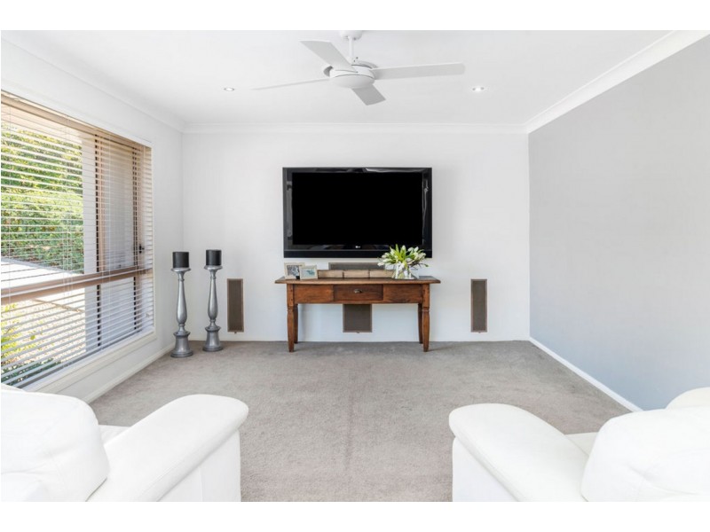 28 Monterey Keys Drive, Helensvale QLD 4212
