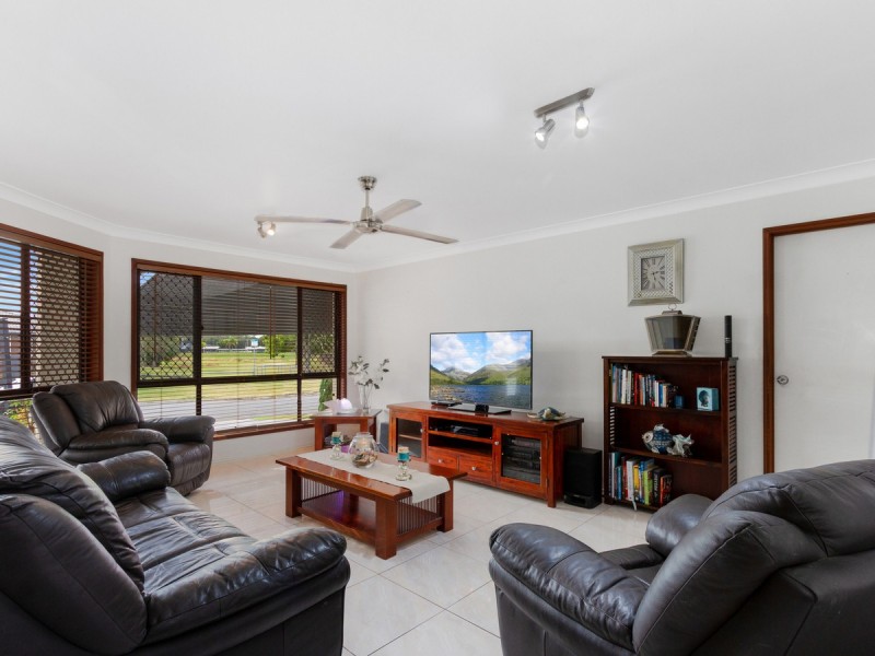 17 Minden Crescent, Helensvale QLD 4212