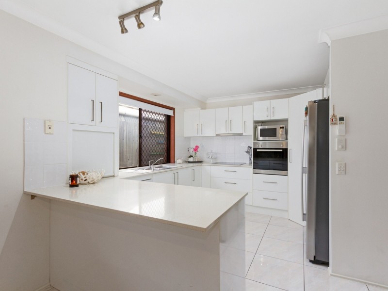 17 Minden Crescent, Helensvale QLD 4212