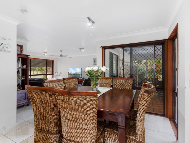 17 Minden Crescent, Helensvale QLD 4212