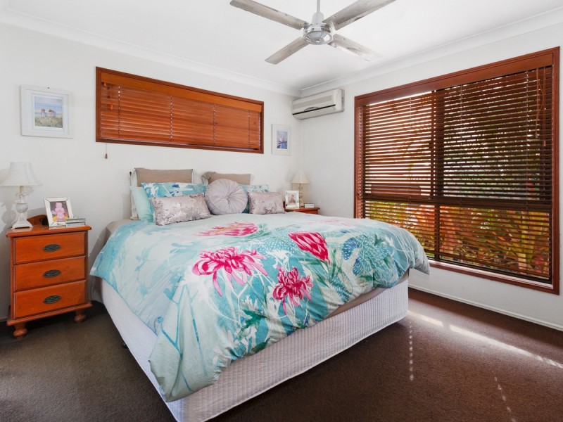 17 Minden Crescent, Helensvale QLD 4212