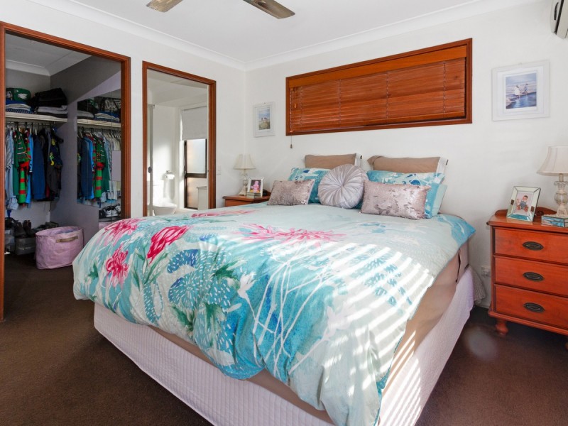 17 Minden Crescent, Helensvale QLD 4212