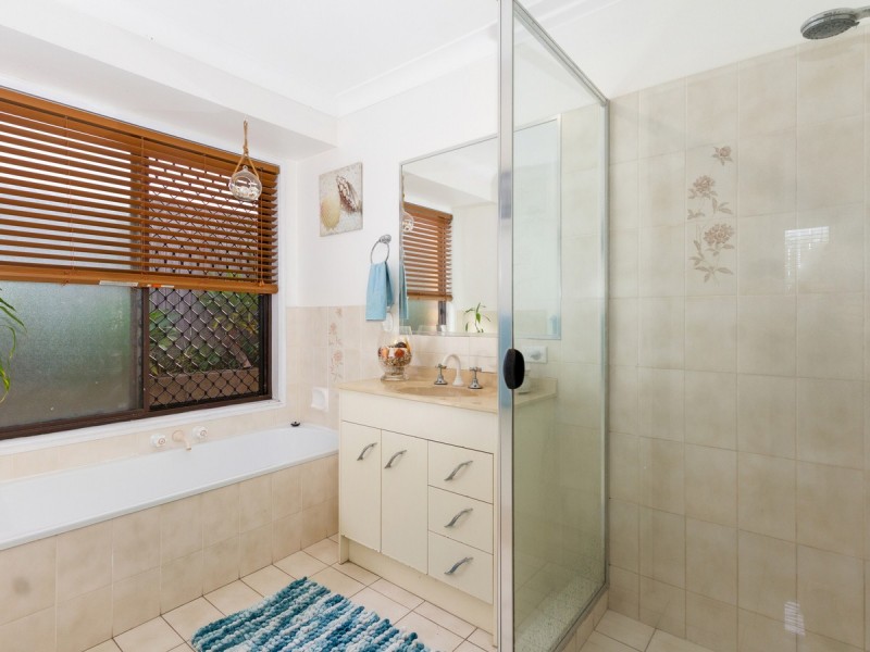 17 Minden Crescent, Helensvale QLD 4212