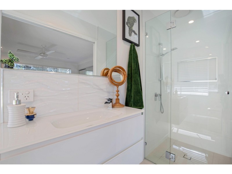 307 Central Street, Arundel QLD 4214