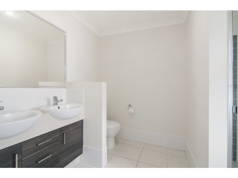 40 Rose Valley Drive, Upper Coomera QLD 4209