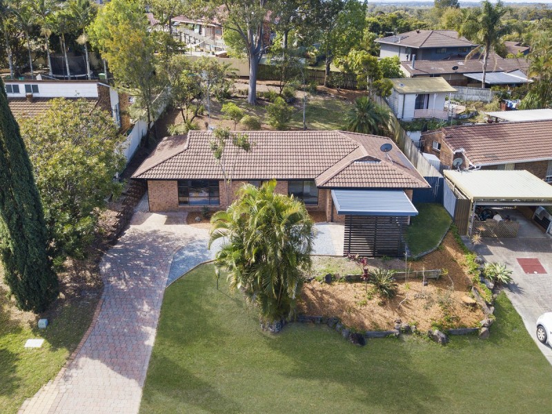8 Armidale Crescent, Helensvale QLD 4212