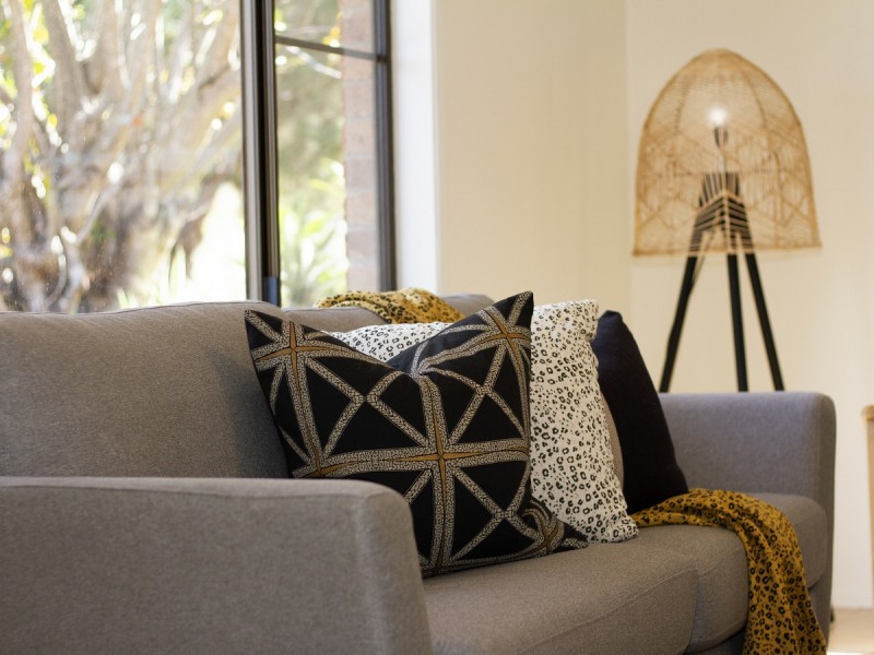 8 Armidale Crescent, Helensvale QLD 4212