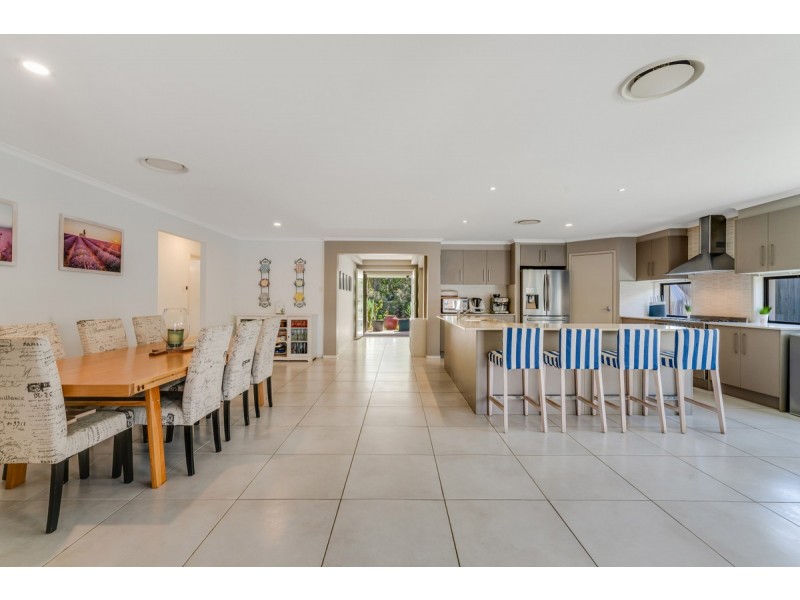 3 Ausmaid Lane, Coomera Waters QLD 4209