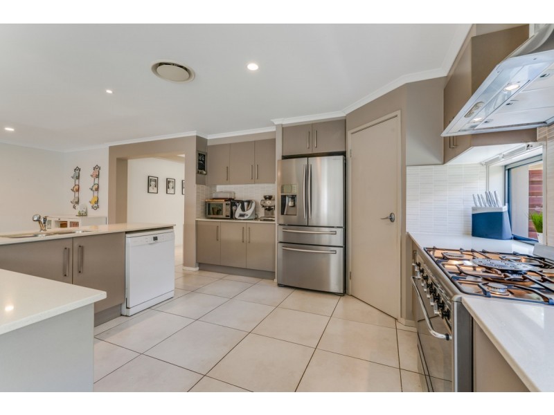 3 Ausmaid Lane, Coomera Waters QLD 4209