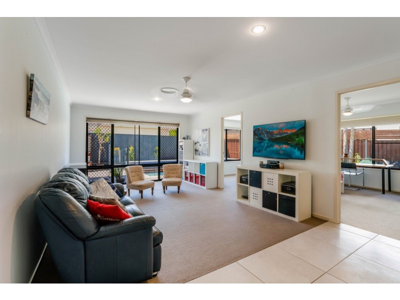 3 Ausmaid Lane, Coomera Waters QLD 4209