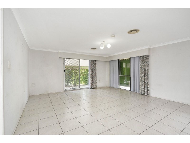 1 Dubbo Court, Helensvale QLD 4212