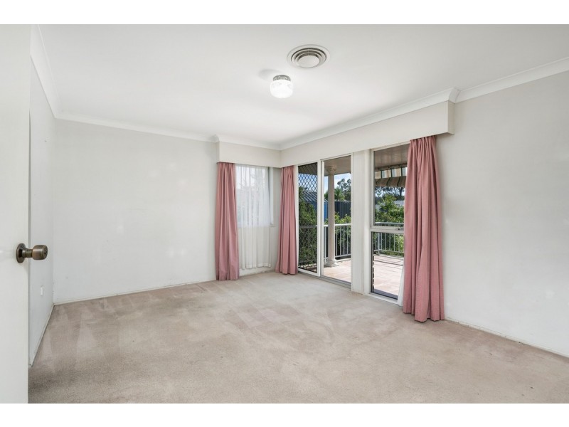 1 Dubbo Court, Helensvale QLD 4212