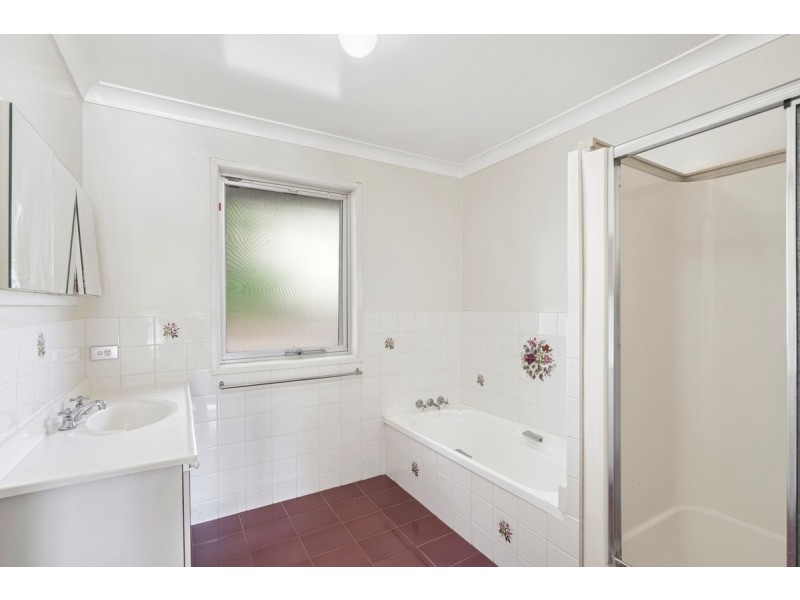 1 Dubbo Court, Helensvale QLD 4212