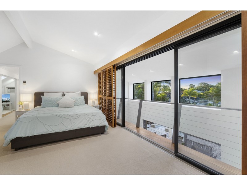 6 Gregory Drive, Carrara QLD 4211