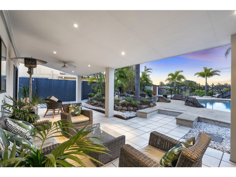 6 Gregory Drive, Carrara QLD 4211