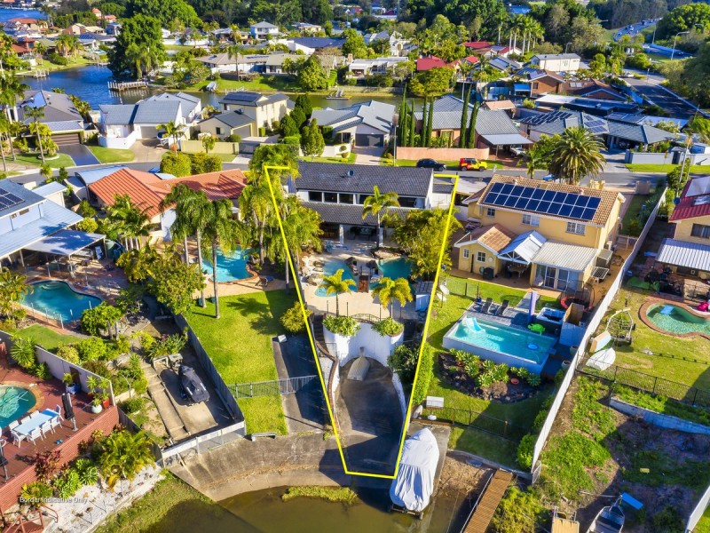 6 Gregory Drive, Carrara QLD 4211