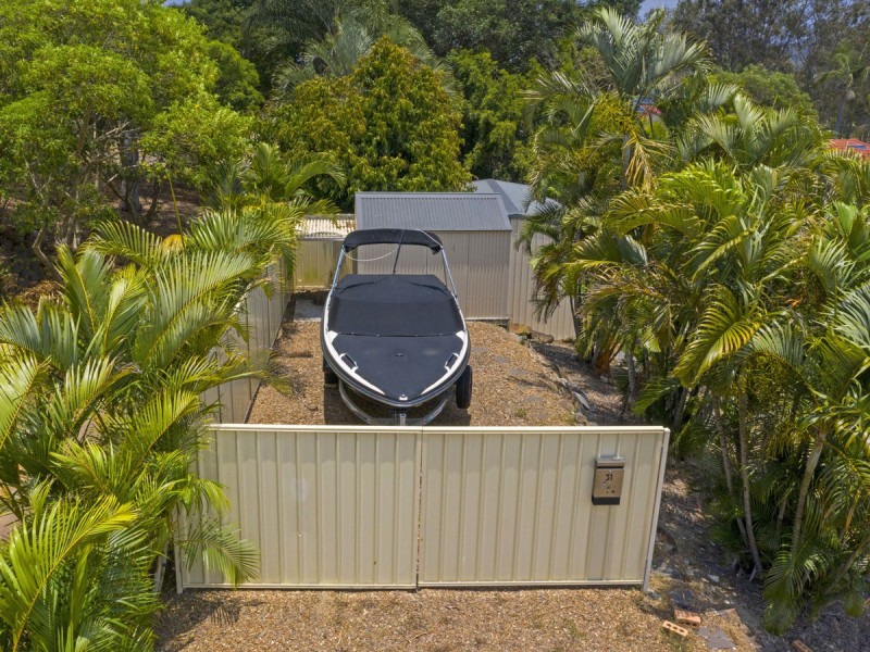 31 Edgeworth Place, Helensvale QLD 4212