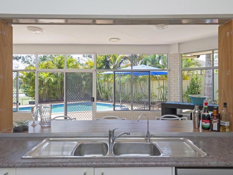 31 Edgeworth Place, Helensvale QLD 4212