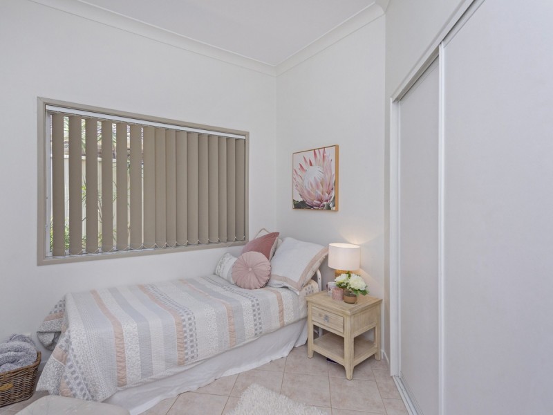 31 Edgeworth Place, Helensvale QLD 4212