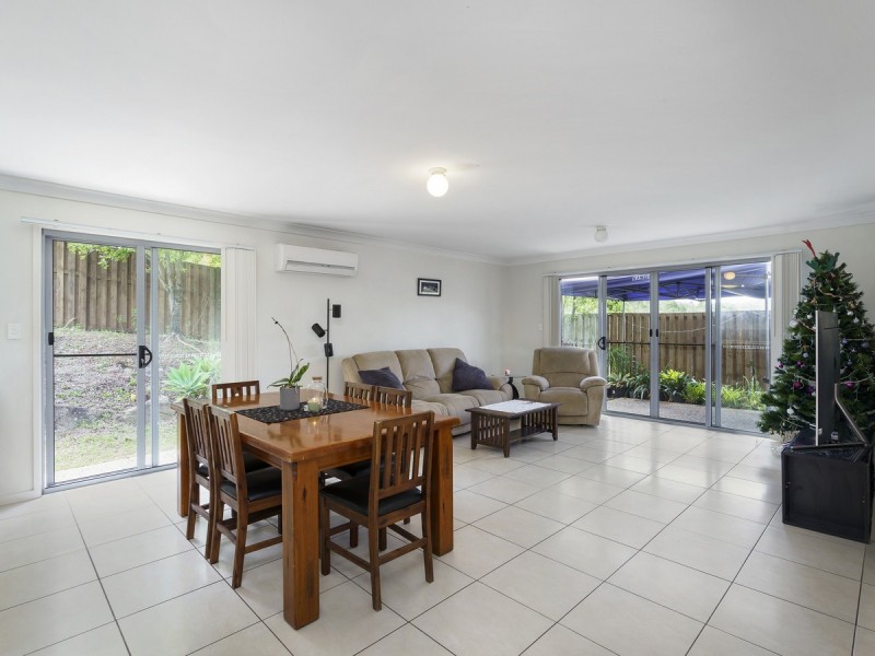 1/1 Jardine Street, Pacific Pines QLD 4211