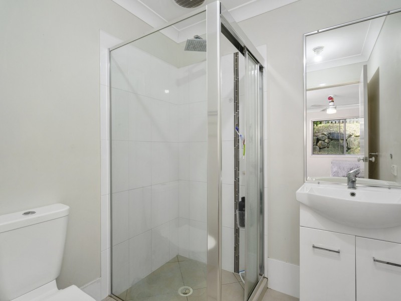 1/1 Jardine Street, Pacific Pines QLD 4211