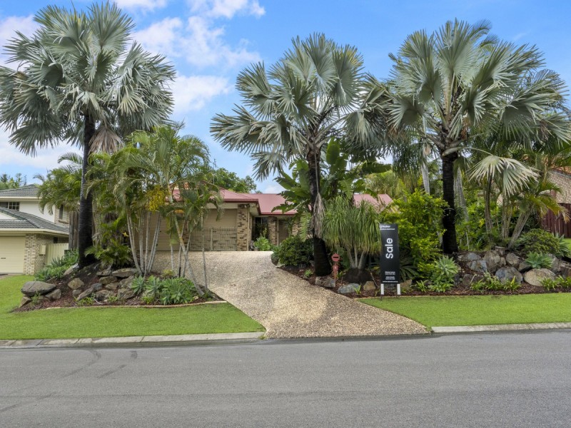 8 Polynesia Avenue, Pacific Pines QLD 4211