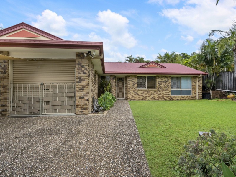 8 Polynesia Avenue, Pacific Pines QLD 4211