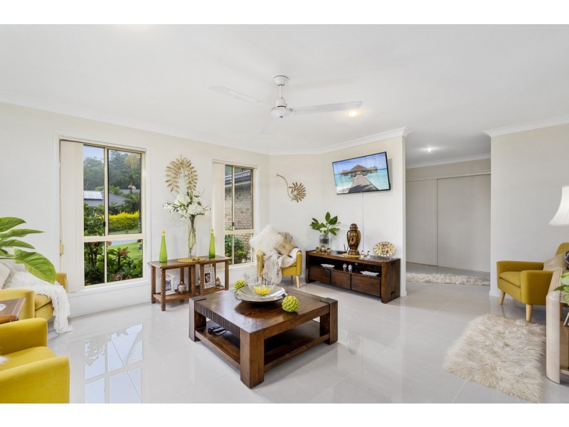 5 Motu Close, Pacific Pines QLD 4211
