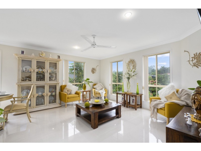 5 Motu Close, Pacific Pines QLD 4211