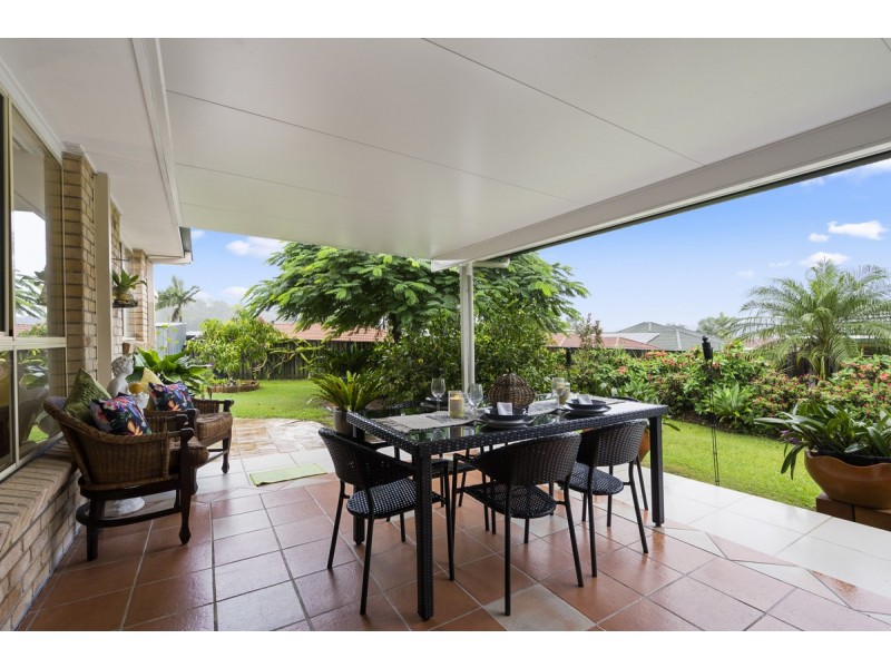 5 Motu Close, Pacific Pines QLD 4211