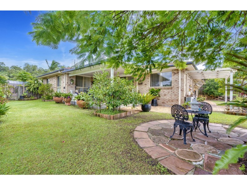 5 Motu Close, Pacific Pines QLD 4211