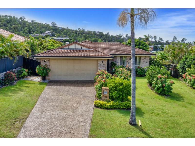 5 Motu Close, Pacific Pines QLD 4211